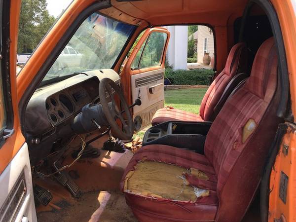 1976 Orange Dodge Ramcharger