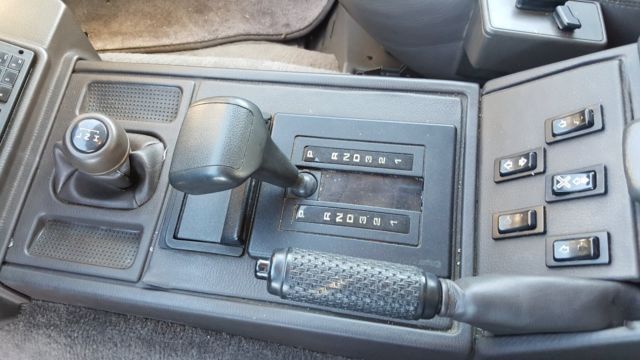 1989 Silver Land Rover Range Rover SUV