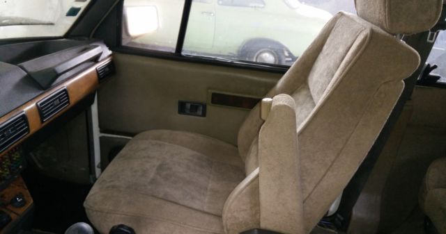 1994 White Land Rover Range Rover SUV