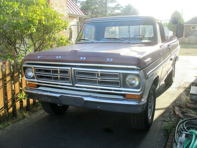 1972 Brown and White Ford F-250
