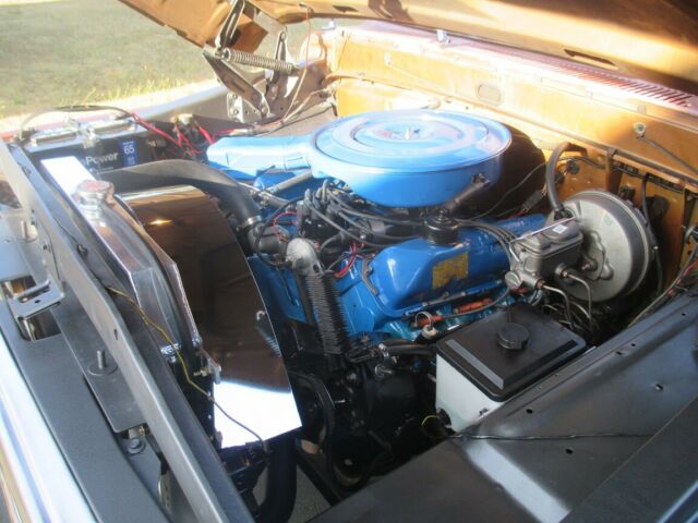 1972 Brown and White Ford F-250