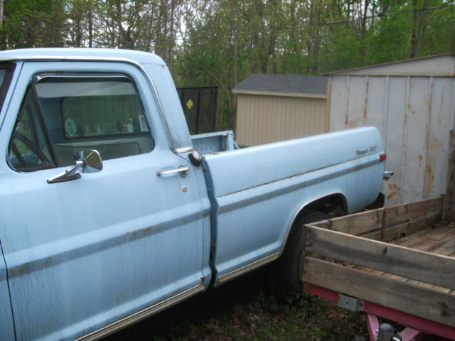 1972 Blue Ford F-100 Standard Cab Pickup