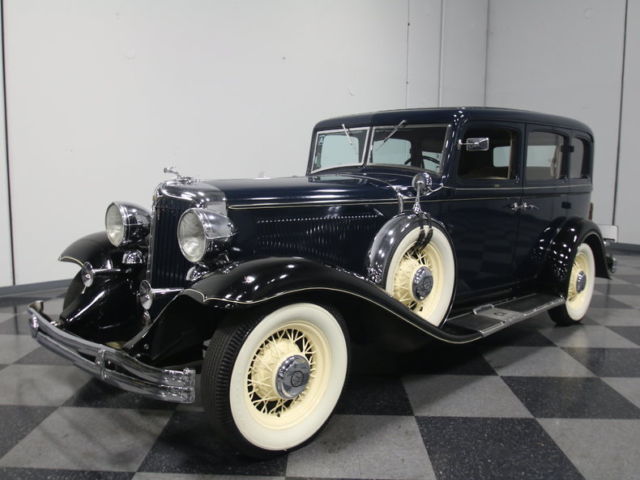 1932 Blue Chrysler CP8 Sedan