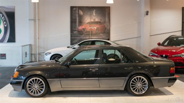 1993 Black Mercedes-Benz 500-Series Sedan
