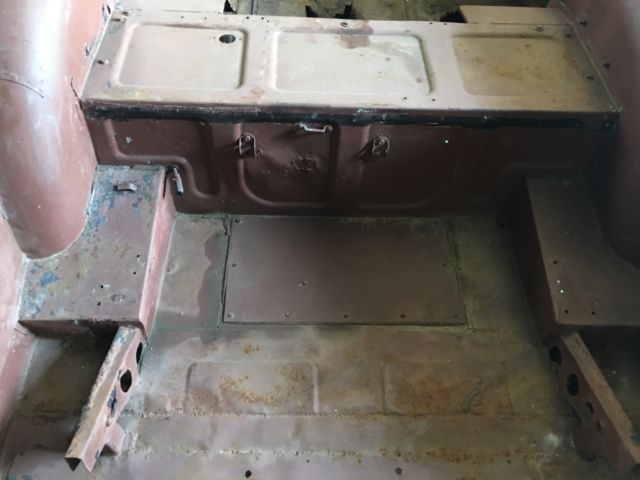 1955 Brown Austin Healey 100/4 Convertible