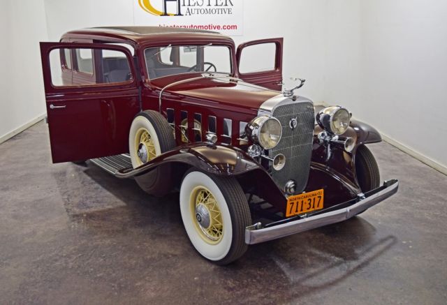 1932 Burgundy Cadillac 355 B