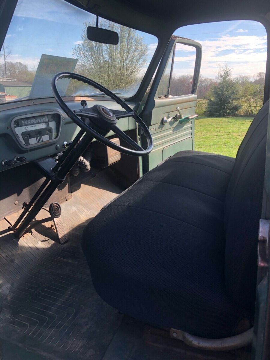 1953 Ford F-100 Standard Cab Pickup