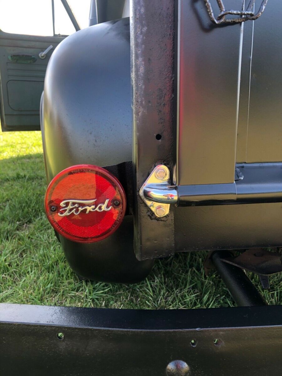 1953 Ford F-100 Standard Cab Pickup