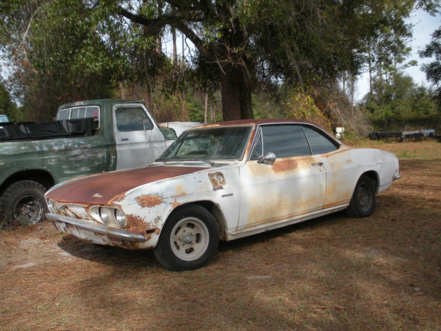 1968 White Chevrolet Corvair Coupe