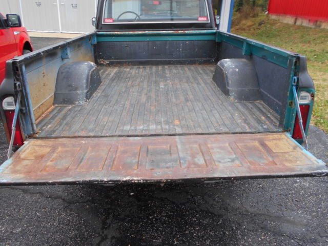 1970 Black, Green Chevrolet C-10 Single Cab Pickup