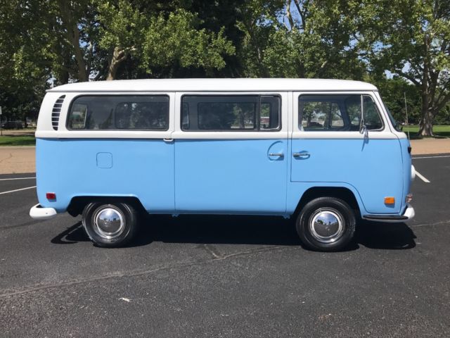1970 Blue Volkswagen Bus/Vanagon