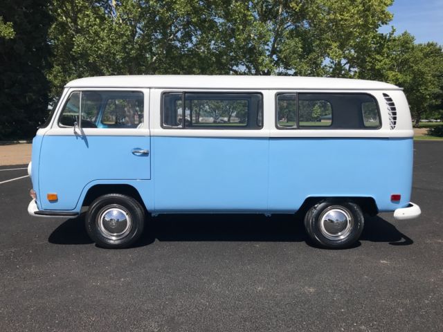 1970 Blue Volkswagen Bus/Vanagon