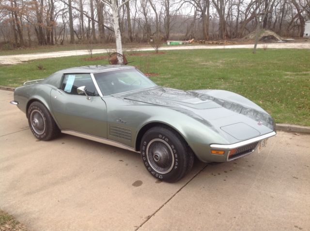1972 Gray Chevrolet Corvette Coupe