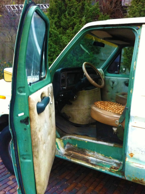 1976 Lime Green Ford E-Series Van Window Van Extended Body