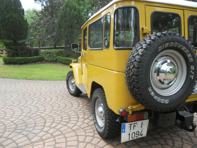 1978 Mustard Toyota Land Cruiser SUV