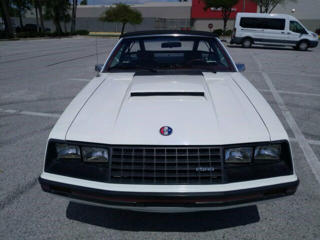 1982 Polar White Ford Mustang