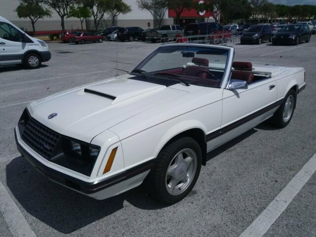 1982 Polar White Ford Mustang