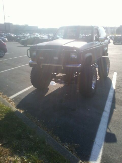 1986 Red Ford Bronco SUV
