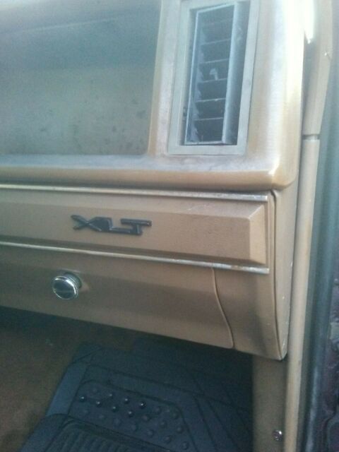 1986 Red Ford Bronco SUV