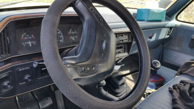 1987 White Ford F-250 Extended Cab Pickup