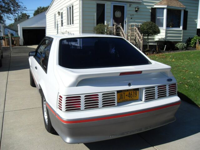1988 White Ford Mustang Hatchback