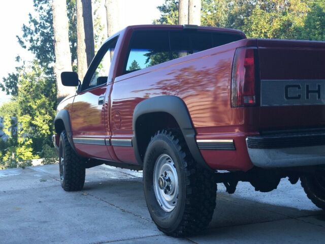 1990 Red Chevrolet C/K Pickup 1500 Standard Cab Pickup