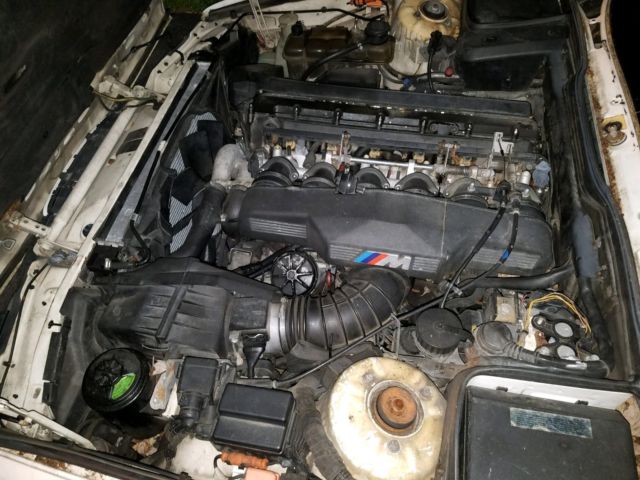 1991 White BMW M5 Sedan