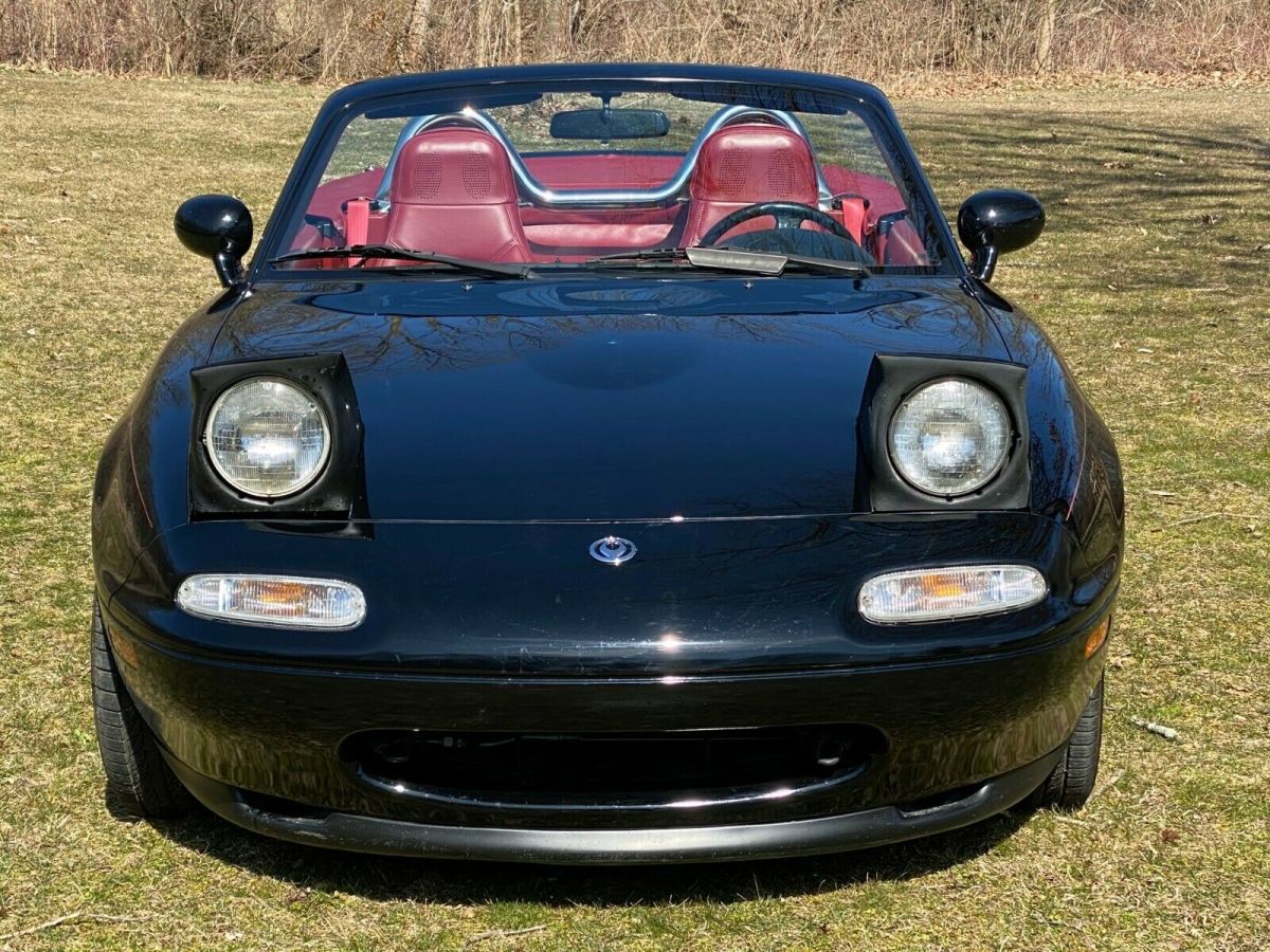 1993 Black Mazda MX-5 Miata Convertible