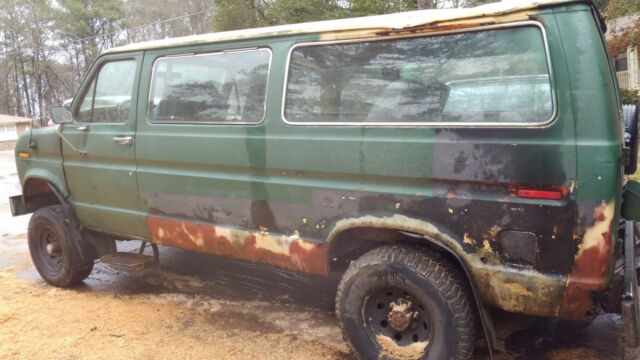 1985 Green Ford E-Series Van Standard Passenger Van