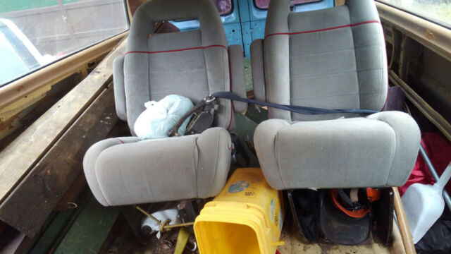 1985 Green Ford E-Series Van Standard Passenger Van