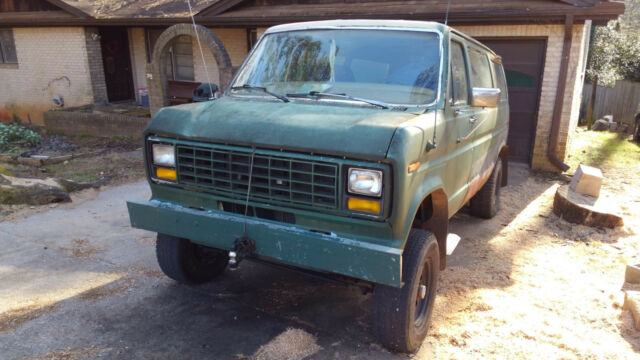 1985 Green Ford E-Series Van Standard Passenger Van