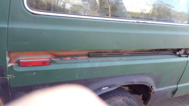 1985 Green Ford E-Series Van Standard Passenger Van