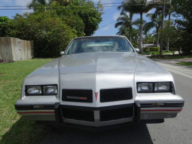 1986 Silver Pontiac Grand Prix Coupe