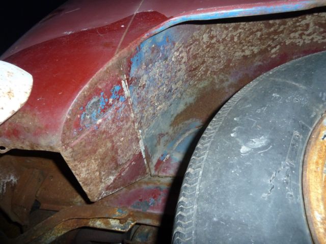 1967 Red & White Volkswagen Bus/Vanagon micro bus