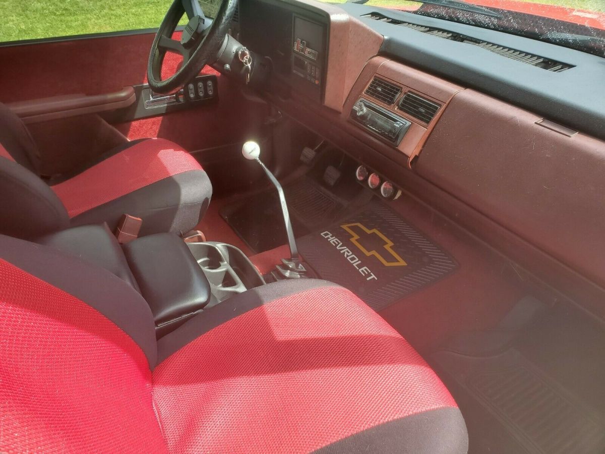 1991 Red Chevrolet C/K Pickup 1500 Standard Cab Pickup
