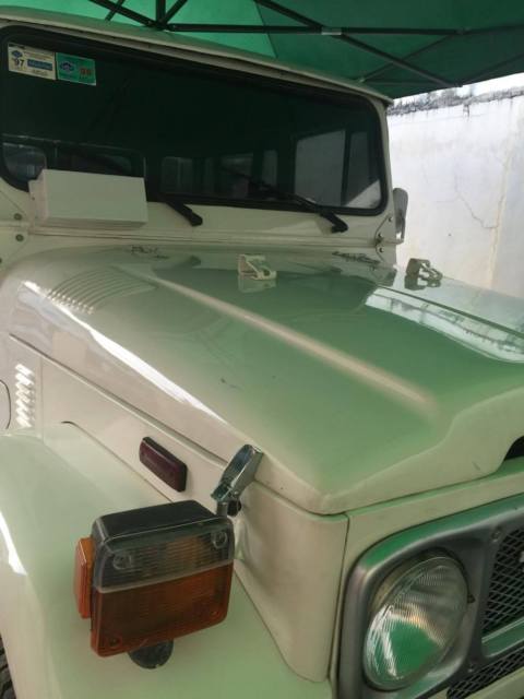 1980 white  Toyota Land Cruiser