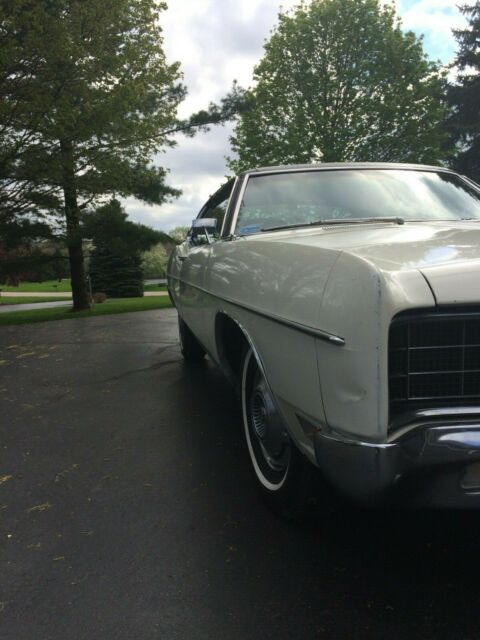 1970 Wimbledon White Ford Galaxie Coupe