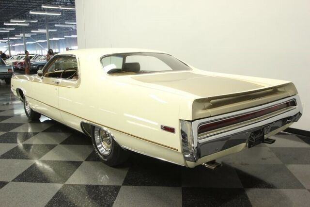 1970 Gold Chrysler 300-H Coupe