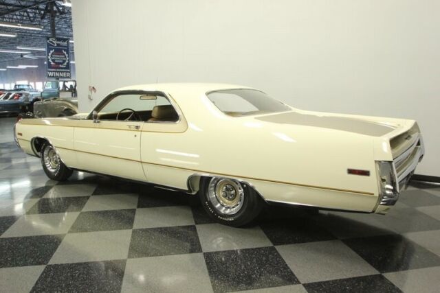 1970 Gold Chrysler 300-H Coupe