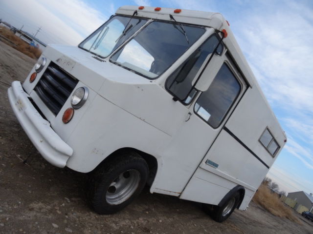 1966 White Chevrolet Stepvan P30 Stepvan