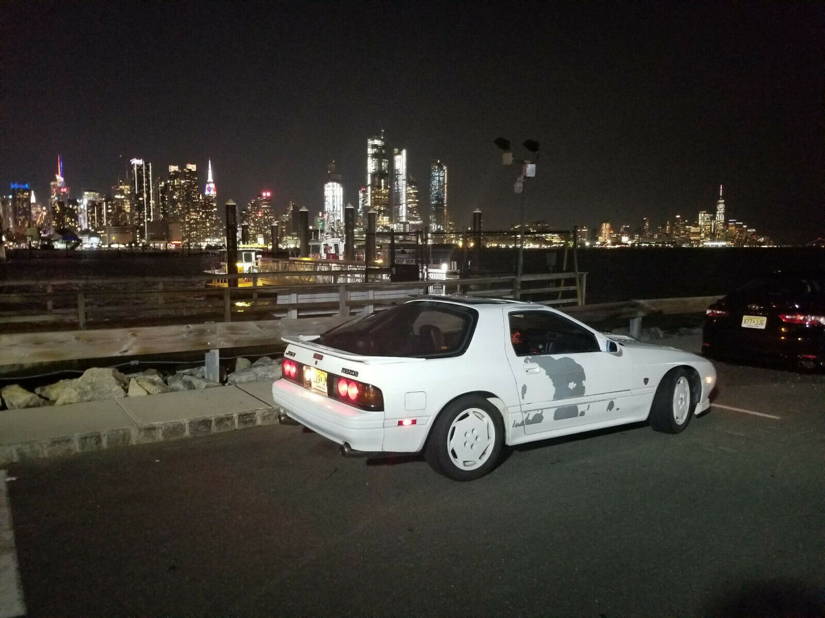 1988 White Mazda RX-7 Coupe