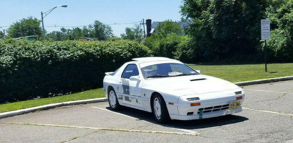1988 White Mazda RX-7 Coupe