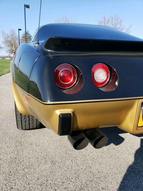 1978 Black/Gold Chevrolet Corvette Coupe