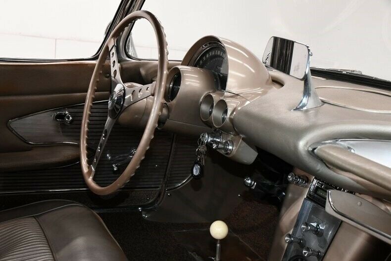 1961 Fawn Beige Chevrolet Corvette --