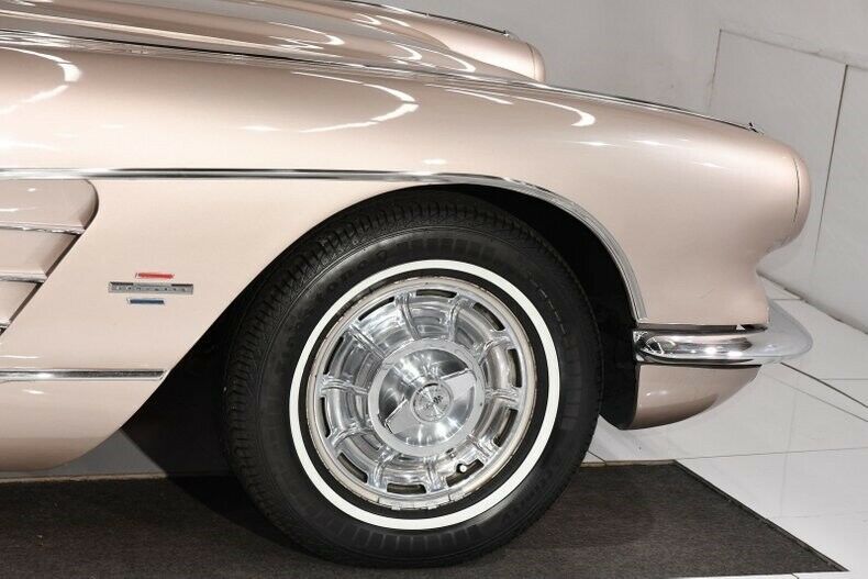 1961 Fawn Beige Chevrolet Corvette --