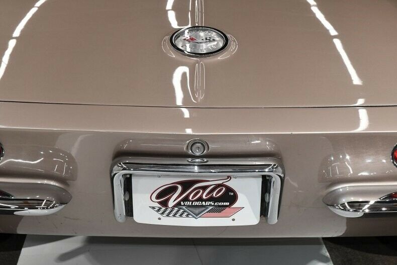 1961 Fawn Beige Chevrolet Corvette --