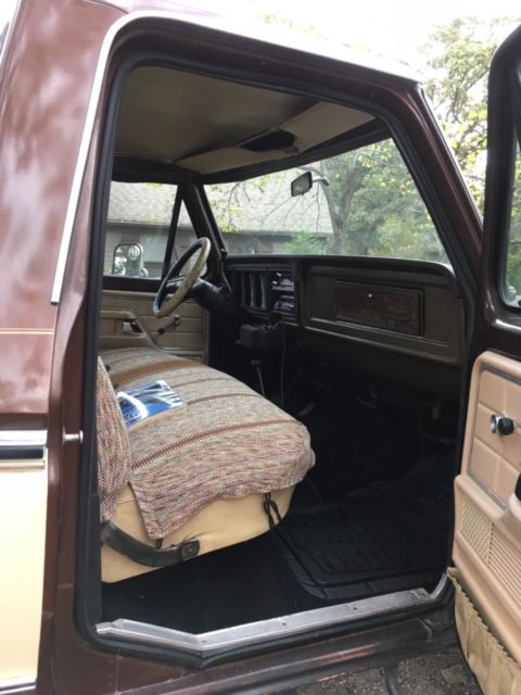 1979 Brown Ford F-250 Cab & Chassis