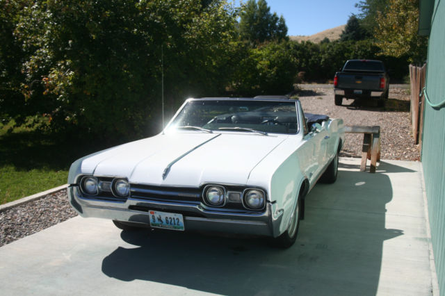 1967 White Oldsmobile Cutlass Convertible