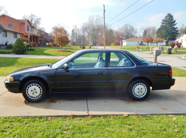 1990 Black Honda Accord Coupe