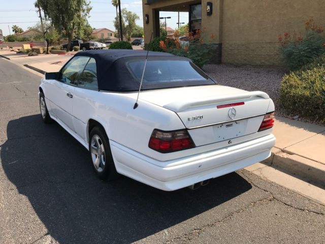 1994 White Mercedes-Benz E-Class Convertible